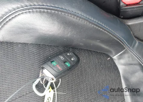 2015 Chrysler 200 S z USA, uszkodzony, nr VIN 1C3CCCBB3FN743708